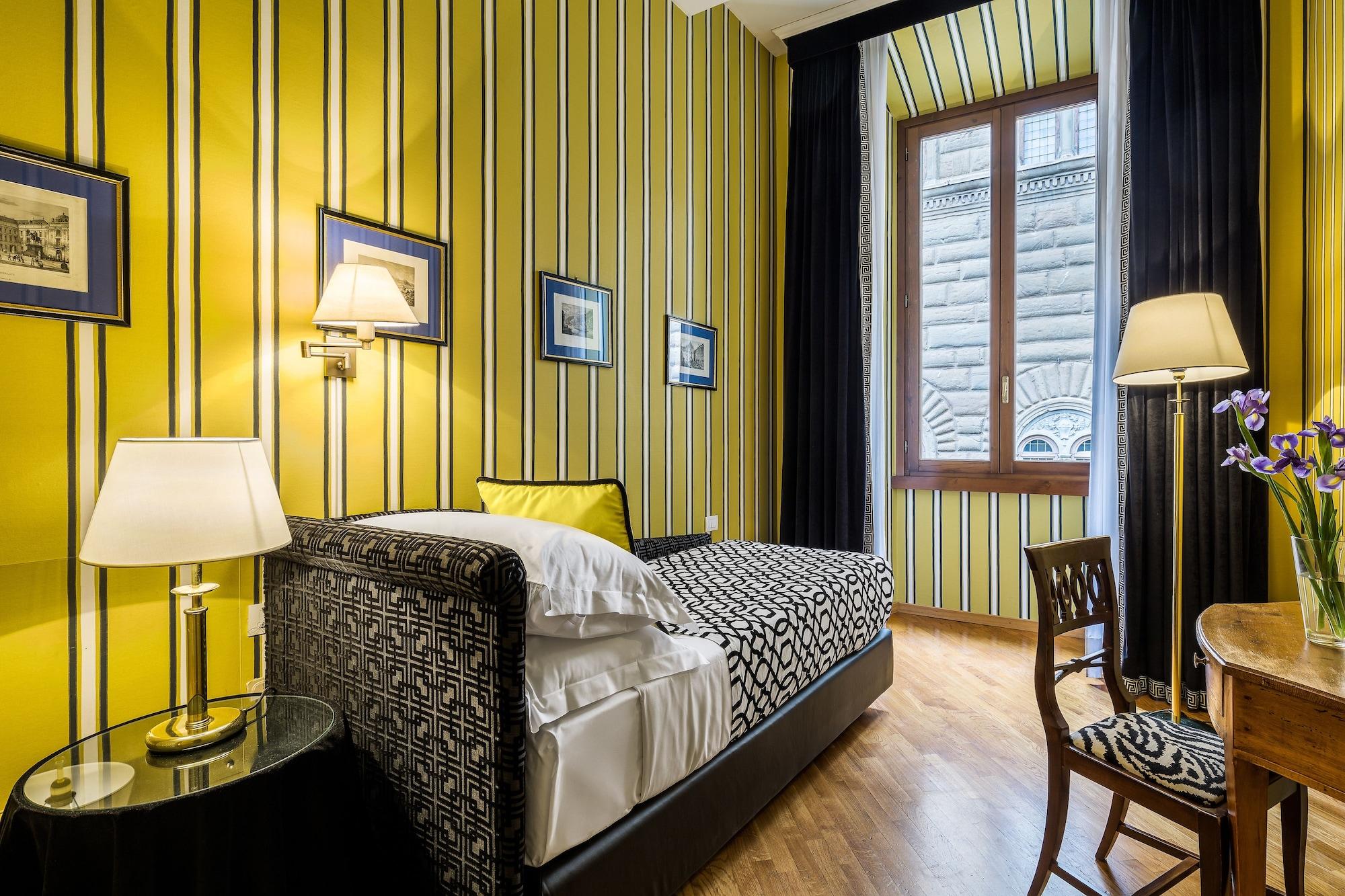 Room Mate Collection Isabella, Флоренция Екстериор снимка