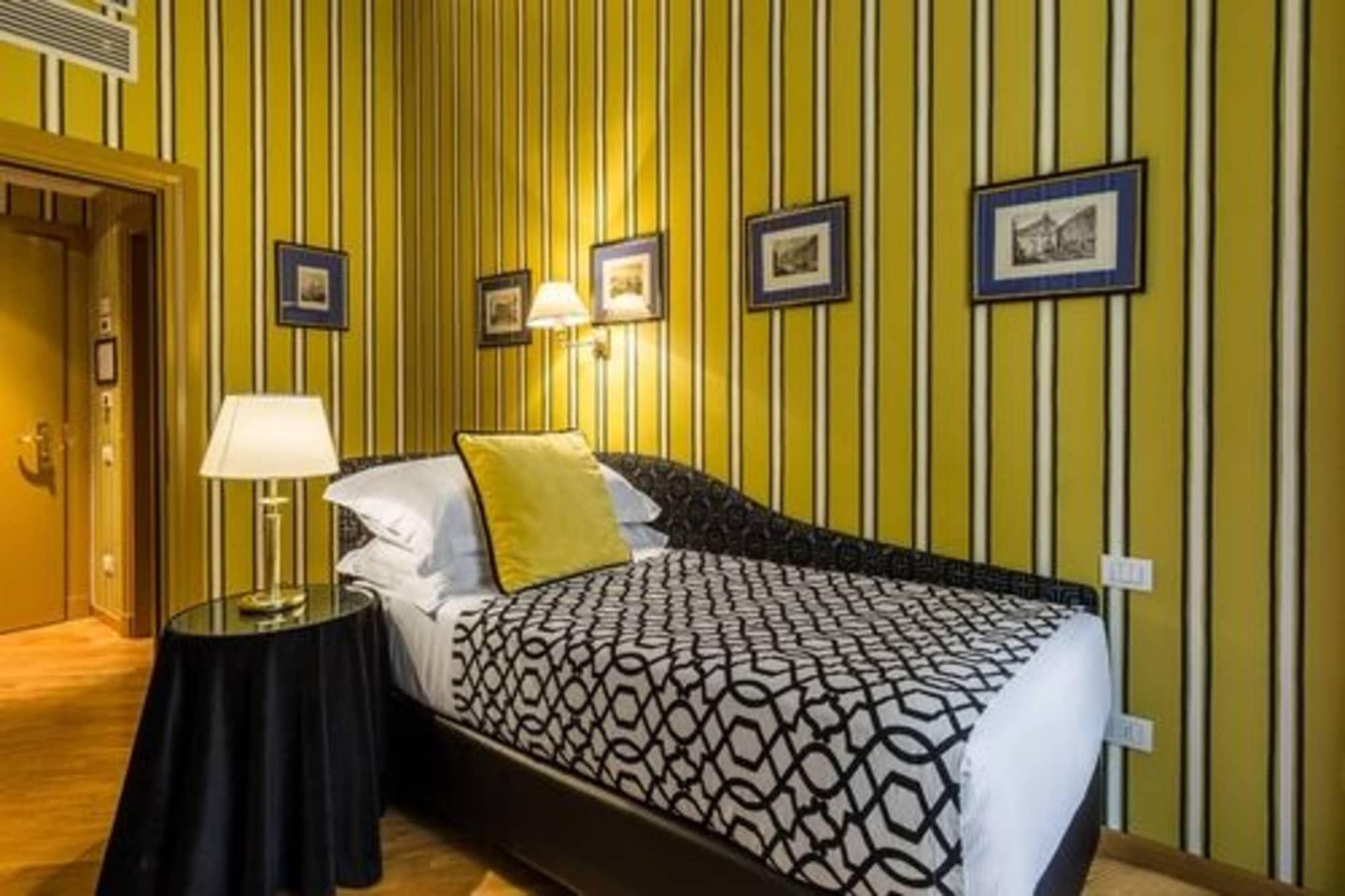Room Mate Collection Isabella, Флоренция Екстериор снимка